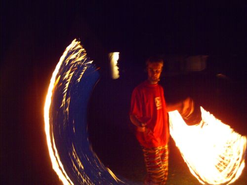 Jonglieren mit dem Feuer